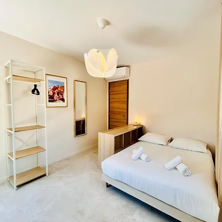 Апартаменты Menton - Coliving, Parking & Breakfast