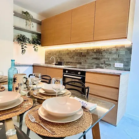 Menton - Coliving, Parking & Breakfast Апартаменты *