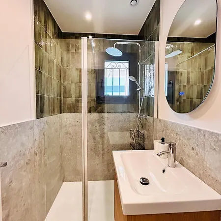 Menton - Coliving, Parking & Breakfast *